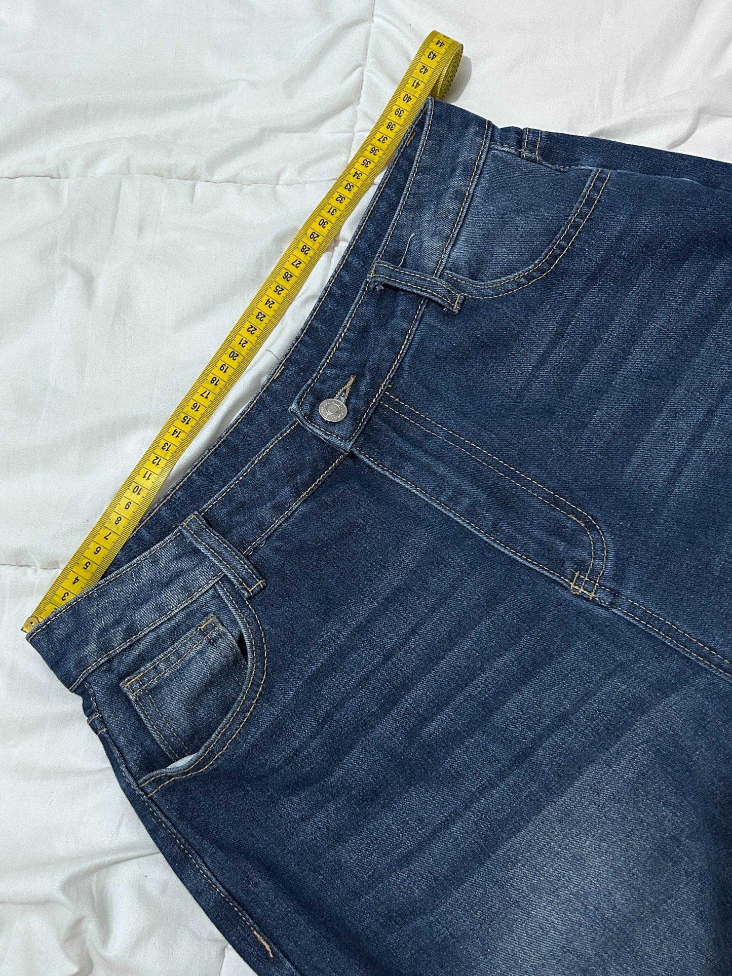 WIDE LEG DISTRESS