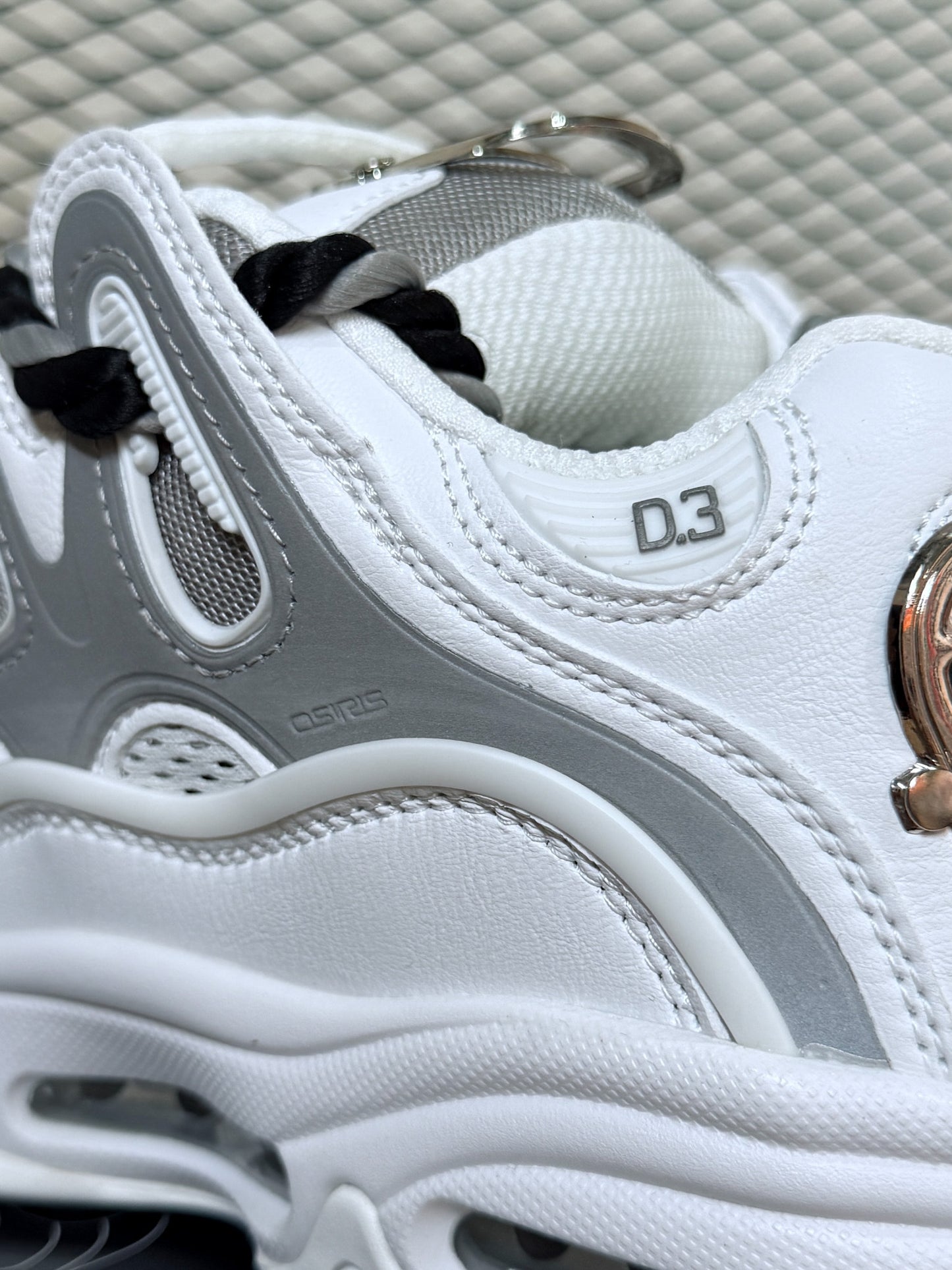 Osiris D3 2001