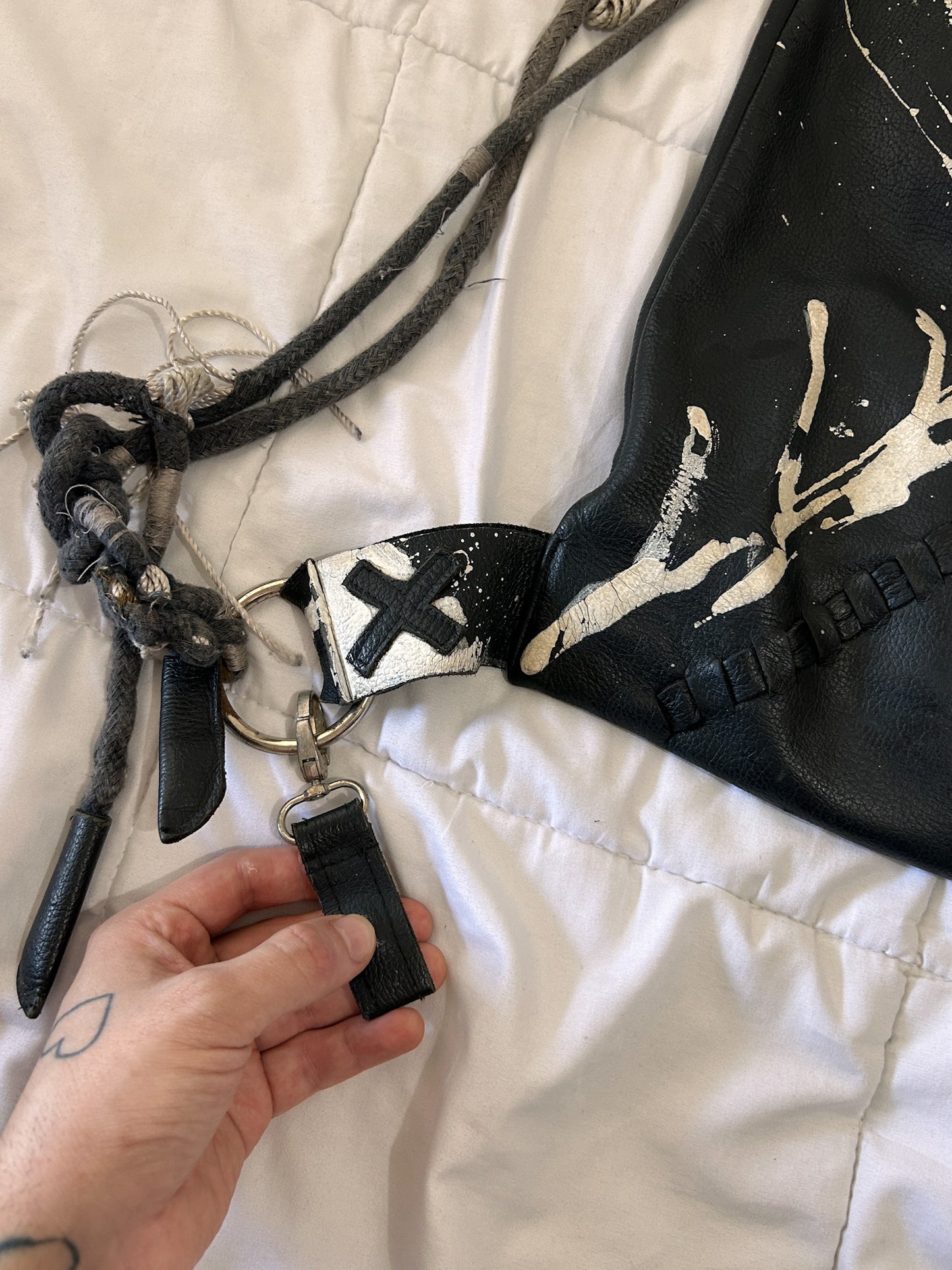 Bolso 100% de cuero modelo único del diseñador Luis Sojo