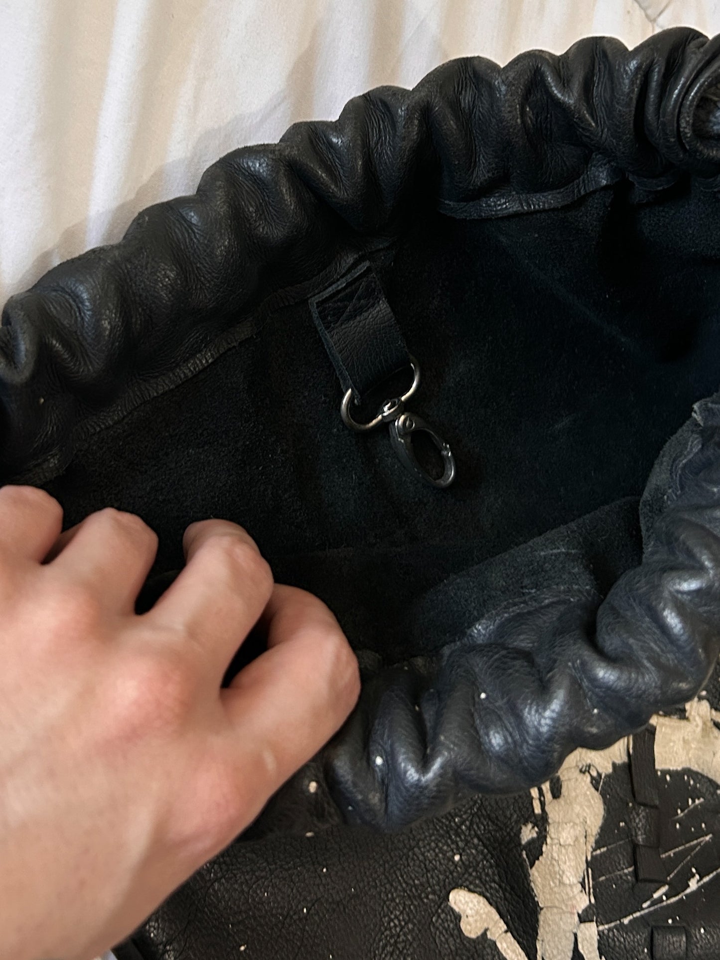 Bolso 100% de cuero modelo único del diseñador Luis Sojo