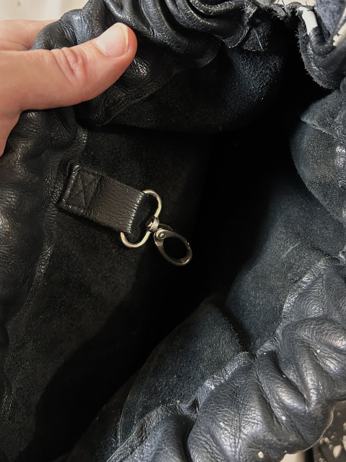 Bolso 100% de cuero modelo único del diseñador Luis Sojo